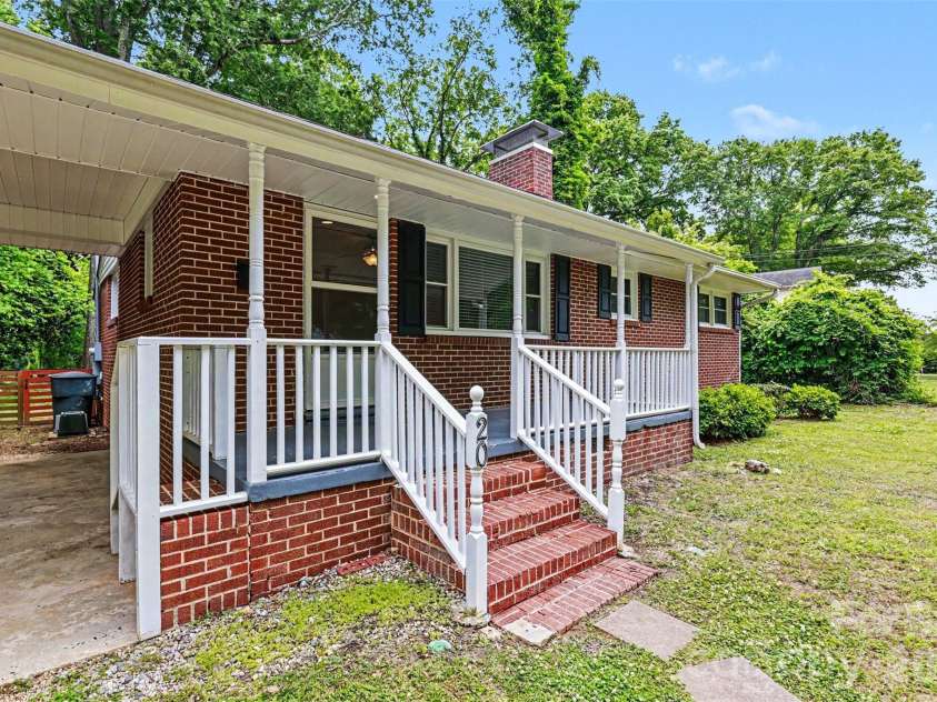20 Wright Avenue, York, SC 29745.  MLS# CAR4377037, YatesRealty ID 23207. 