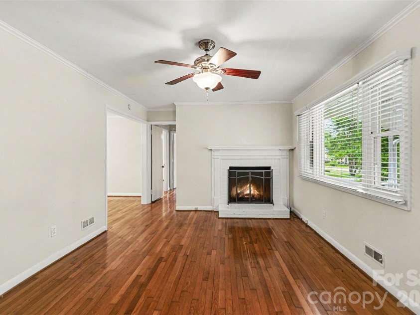 20 Wright Avenue, York, SC 29745.  MLS# CAR4377037, YatesRealty ID 23207. 