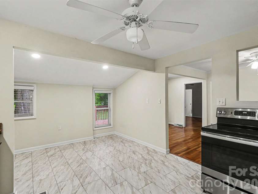 20 Wright Avenue, York, SC 29745.  MLS# CAR4377037, YatesRealty ID 23207. 