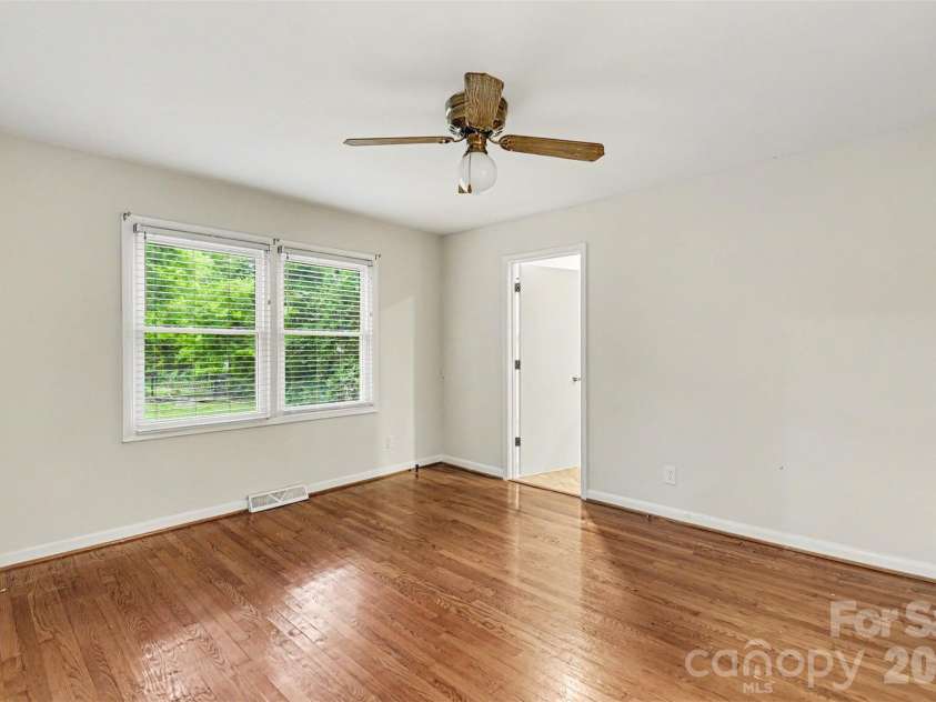 20 Wright Avenue, York, SC 29745.  MLS# CAR4377037, YatesRealty ID 23207. 