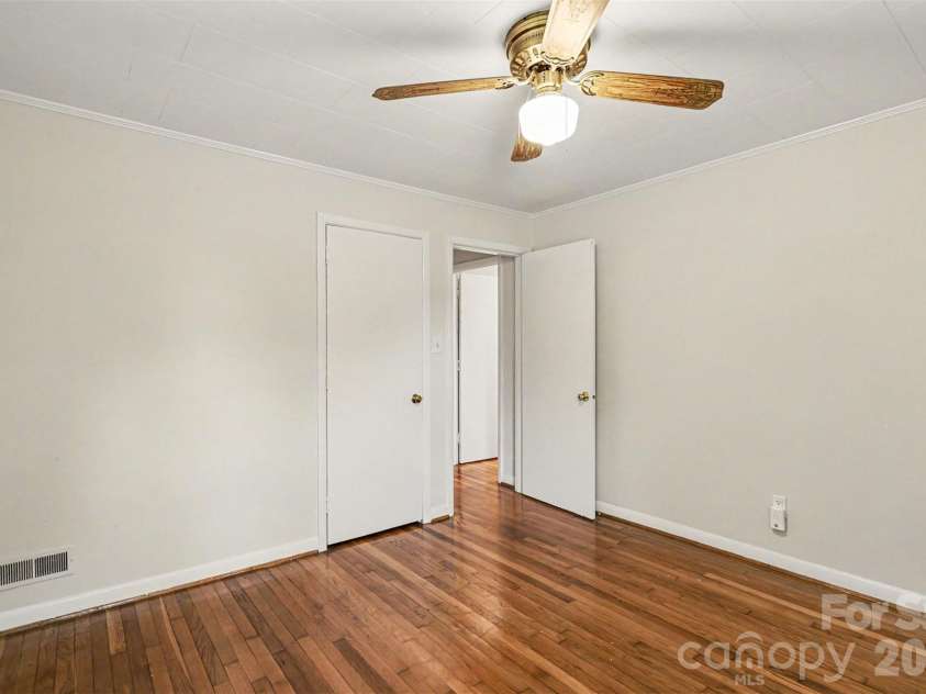 20 Wright Avenue, York, SC 29745.  MLS# CAR4377037, YatesRealty ID 23207. 