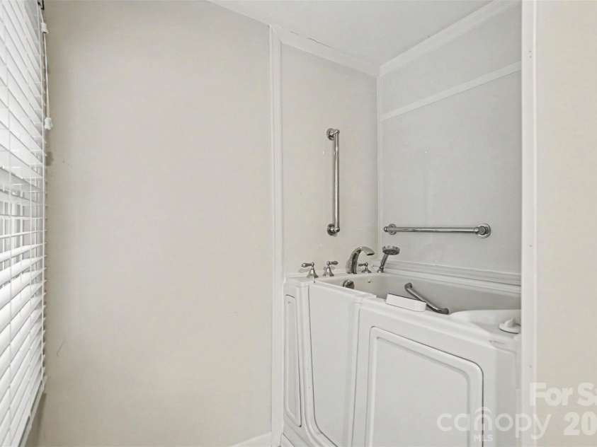 20 Wright Avenue, York, SC 29745.  MLS# CAR4377037, YatesRealty ID 23207. 