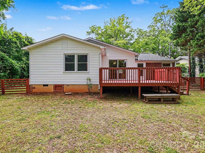 20 Wright Avenue, York, SC 29745.  MLS# CAR4377037, YatesRealty ID 23207. 