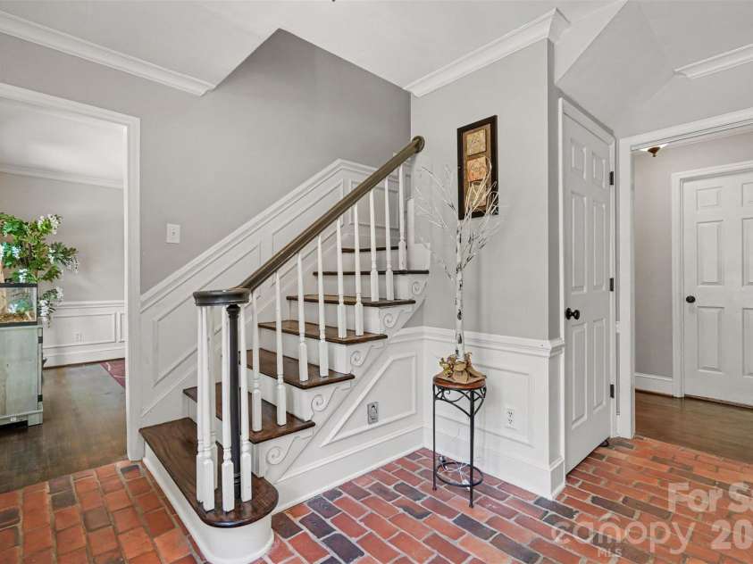 5812 Camelot Drive, Charlotte, NC 28270.  MLS# CAR4382129, YatesRealty ID 23208. 