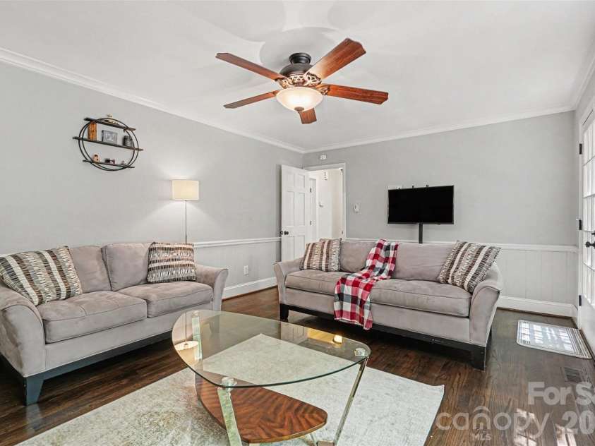 5812 Camelot Drive, Charlotte, NC 28270.  MLS# CAR4382129, YatesRealty ID 23208. 