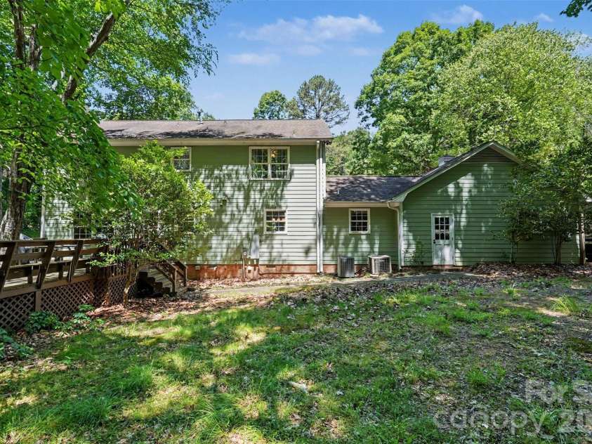 5812 Camelot Drive, Charlotte, NC 28270.  MLS# CAR4382129, YatesRealty ID 23208. 
