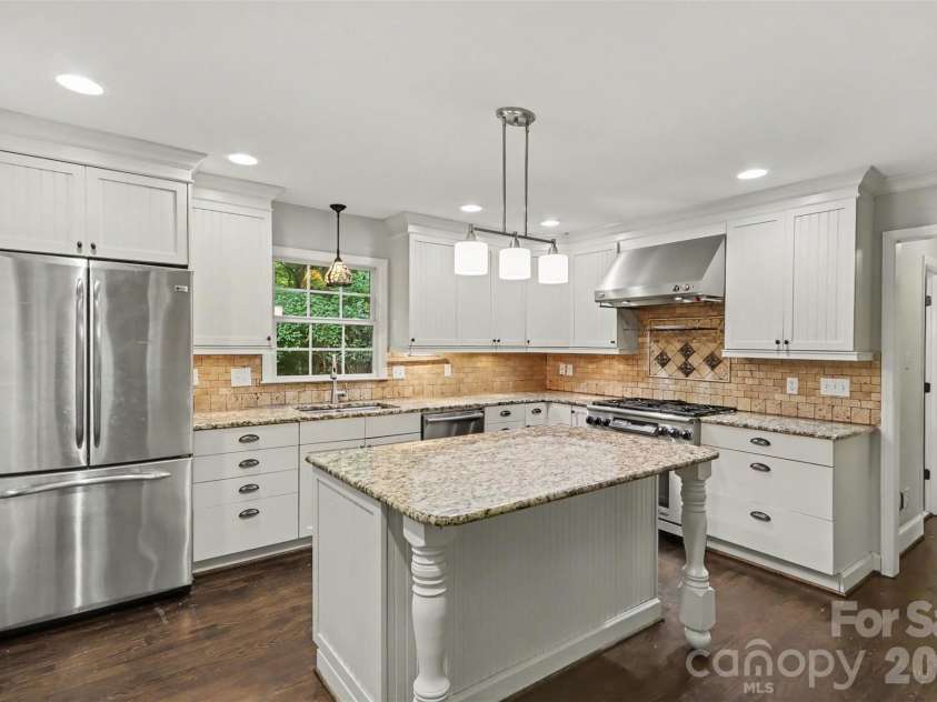 5812 Camelot Drive, Charlotte, NC 28270.  MLS# CAR4382129, YatesRealty ID 23208. 