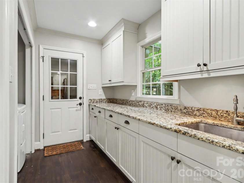 5812 Camelot Drive, Charlotte, NC 28270.  MLS# CAR4382129, YatesRealty ID 23208. 
