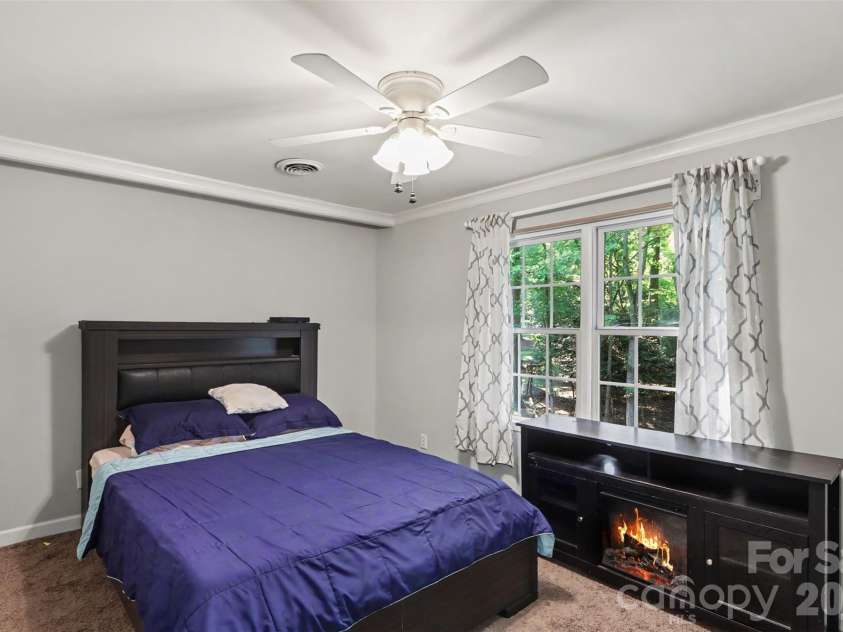 5812 Camelot Drive, Charlotte, NC 28270.  MLS# CAR4382129, YatesRealty ID 23208. 