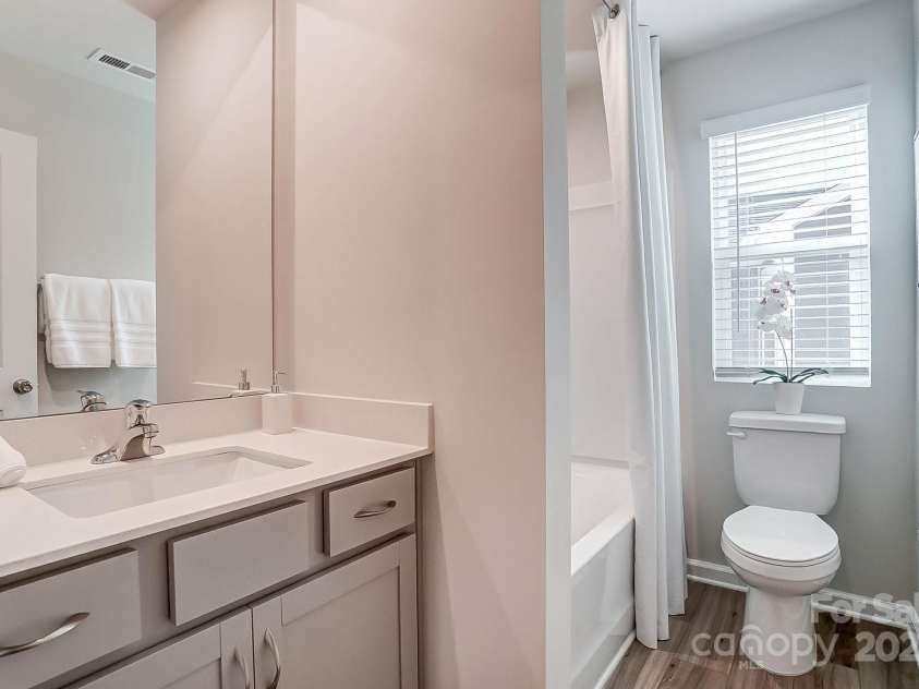 624 Cassidy Court, Clover, SC 29710.  MLS# CAR4218947, YatesRealty ID 23208. 