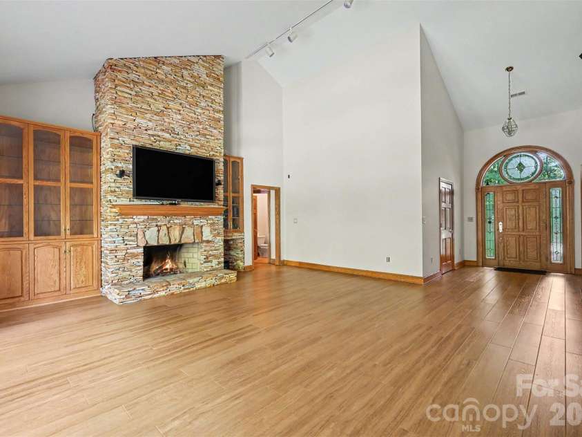 253 Highway 161 None, Clover, SC 29710.  MLS# CAR4383330, YatesRealty ID 23209. 