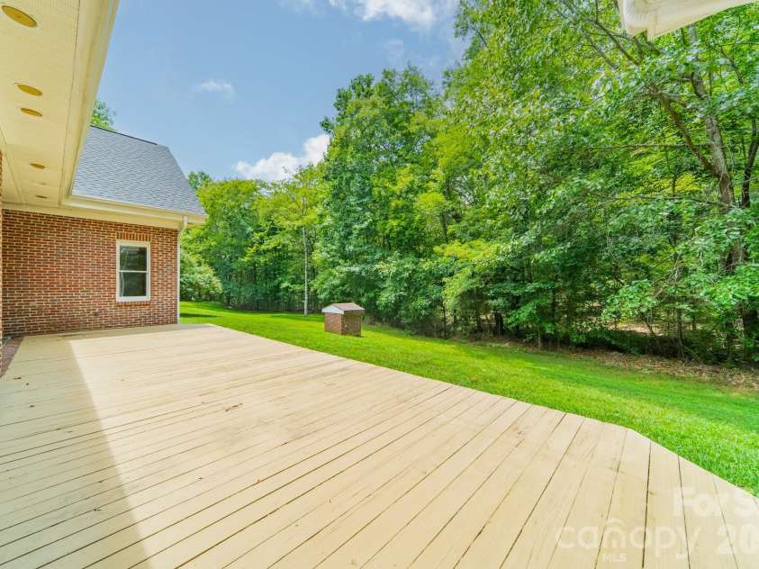 253 Highway 161 None, Clover, SC 29710.  MLS# CAR4383330, YatesRealty ID 23209. 