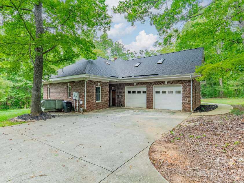 253 Highway 161 None, Clover, SC 29710.  MLS# CAR4383330, YatesRealty ID 23209. 