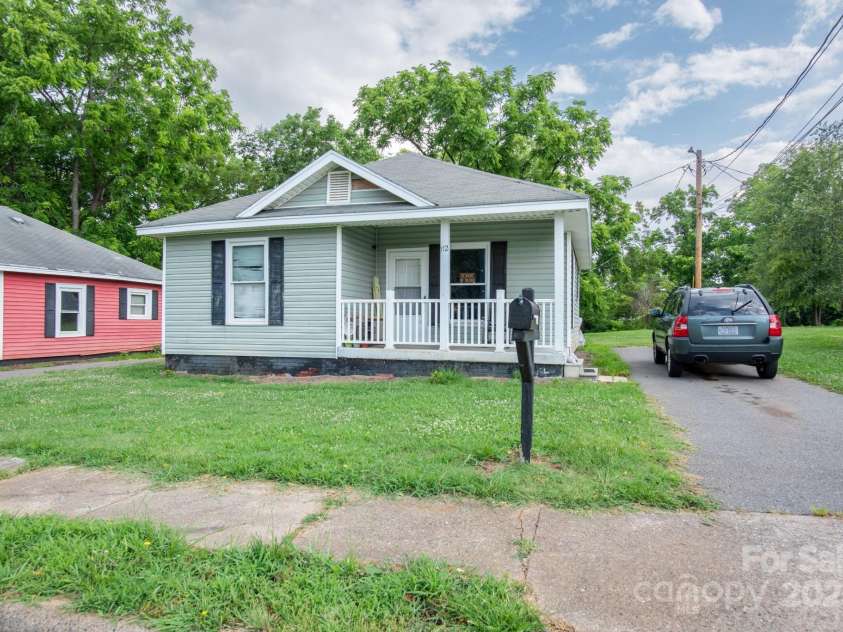 109 Fulton Street, Kings Mountain, NC 28086.  MLS# CAR4289026, YatesRealty ID 2321. 112 Walker St