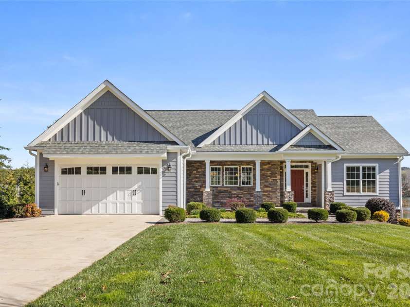 490 Mapleton Lane, Columbus, NC 28722.  MLS# CAR4346463, YatesRealty ID 2321. 