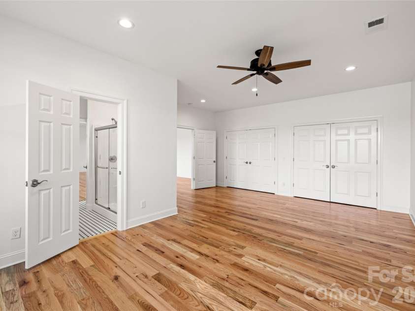 490 Mapleton Lane, Columbus, NC 28722.  MLS# CAR4346463, YatesRealty ID 2321. 