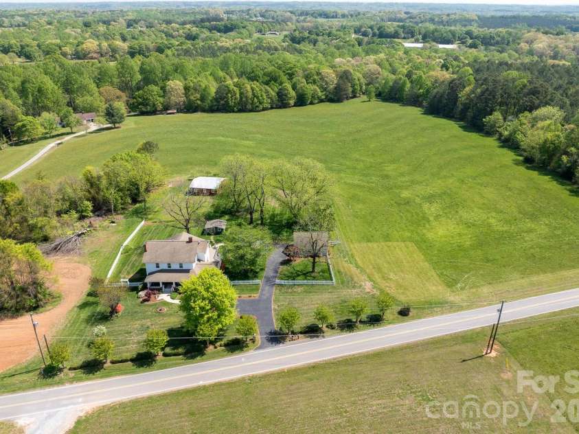 2022 Chatfield Road, Shelby, NC 28150.  MLS# CAR4368716, YatesRealty ID 23210. 