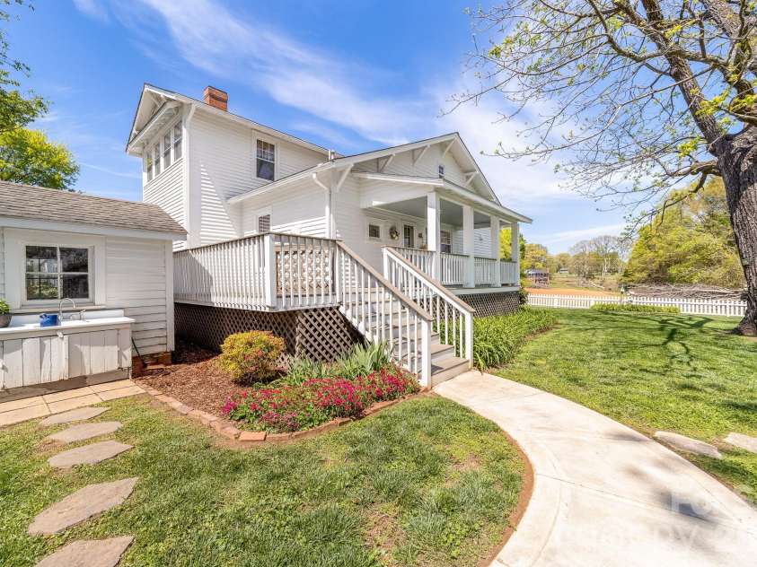 2022 Chatfield Road, Shelby, NC 28150.  MLS# CAR4368716, YatesRealty ID 23210. 