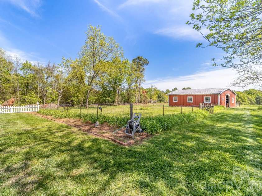 2022 Chatfield Road, Shelby, NC 28150.  MLS# CAR4368716, YatesRealty ID 23210. 