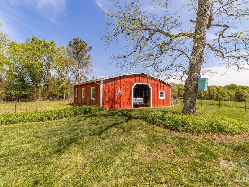 2022 Chatfield Road, Shelby, NC 28150.  MLS# CAR4368716, YatesRealty ID 23210. 