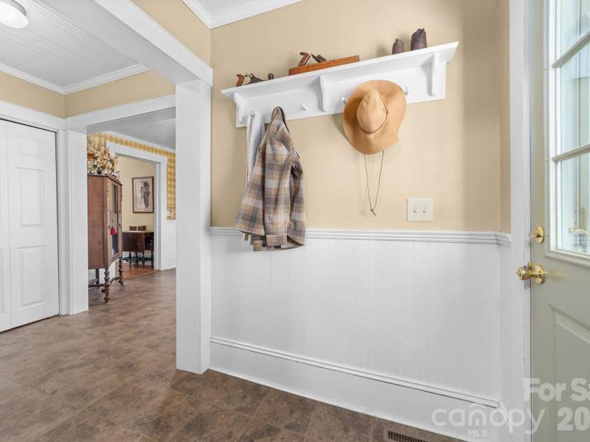 2022 Chatfield Road, Shelby, NC 28150.  MLS# CAR4368716, YatesRealty ID 23210. 