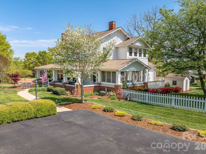 2022 Chatfield Road, Shelby, NC 28150.  MLS# CAR4368716, YatesRealty ID 23210. 