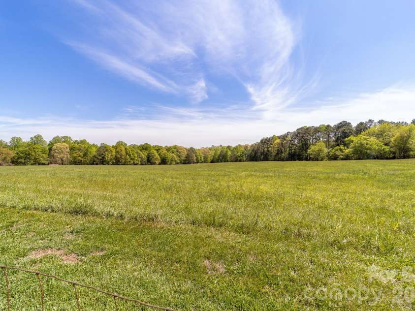 2022 Chatfield Road, Shelby, NC 28150.  MLS# CAR4368716, YatesRealty ID 23210. 
