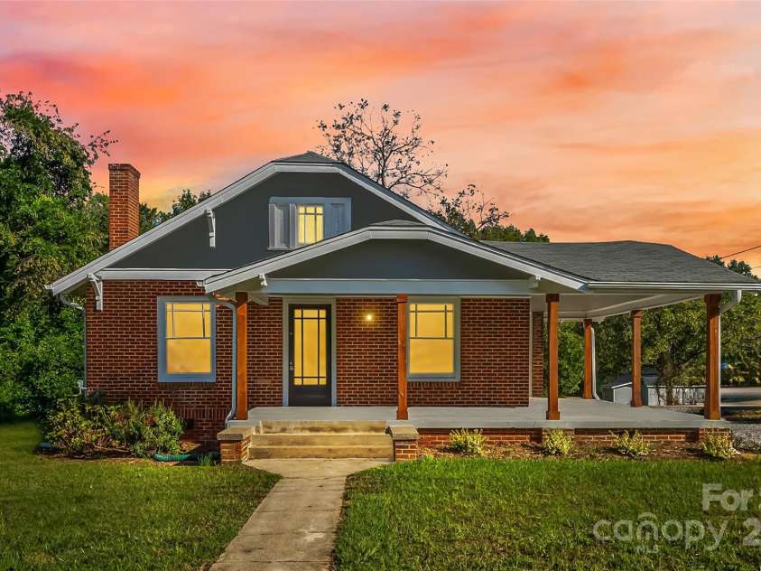 2523 Kool Park Road, Hickory, NC 28601.  MLS# CAR4186290, YatesRealty ID 23210. 