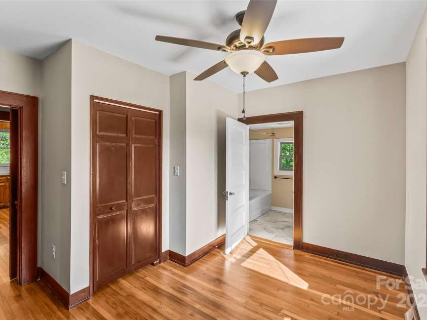 2523 Kool Park Road, Hickory, NC 28601.  MLS# CAR4186290, YatesRealty ID 23210. 