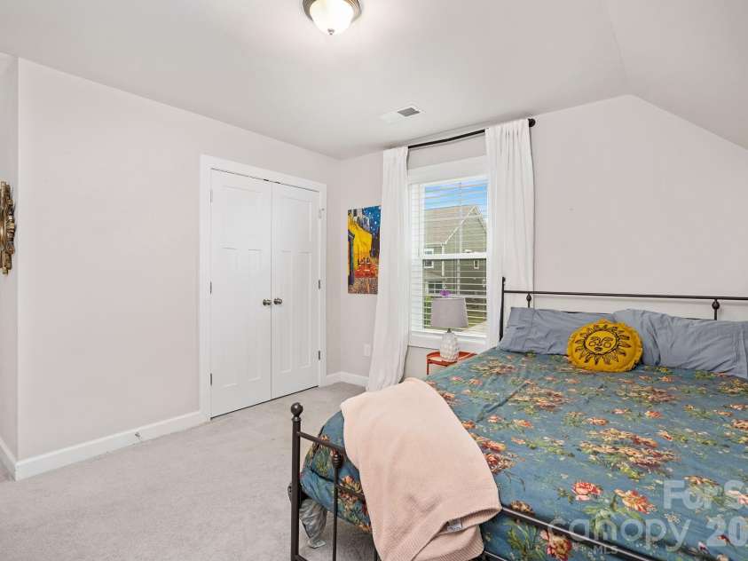 432 Hudson Place, Davidson, NC 28036.  MLS# CAR4377249, YatesRealty ID 23211. 