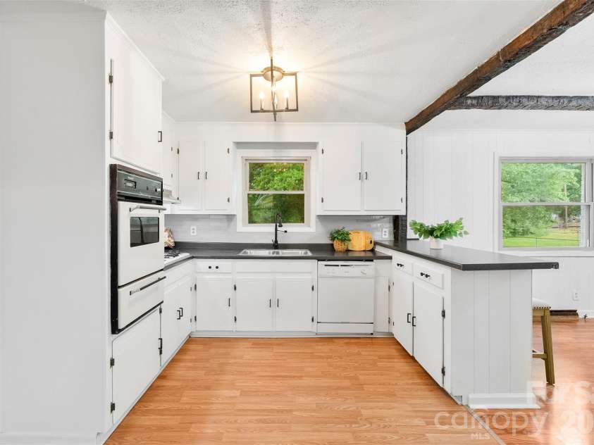3811 Little Mountain Road, Gastonia, NC 28056.  MLS# CAR4376838, YatesRealty ID 23212. 
