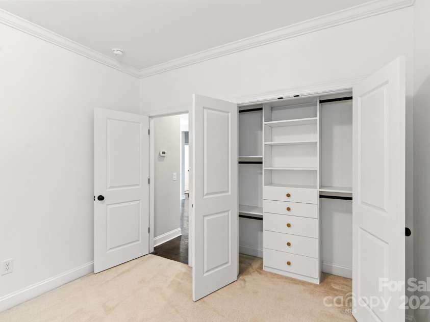11216 Preservation Lane, Charlotte, NC 28278.  MLS# CAR4291378, YatesRealty ID 23213. 