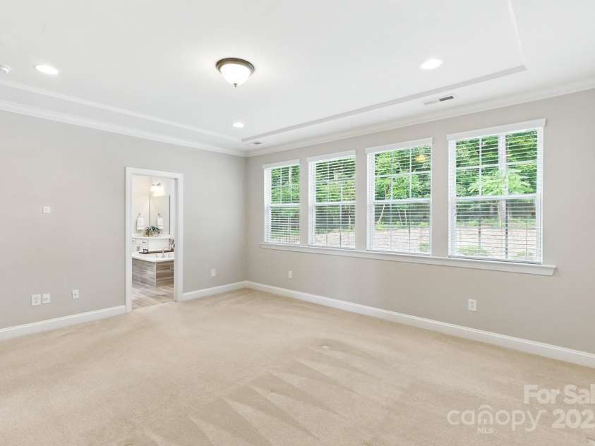 11216 Preservation Lane, Charlotte, NC 28278.  MLS# CAR4291378, YatesRealty ID 23213. 