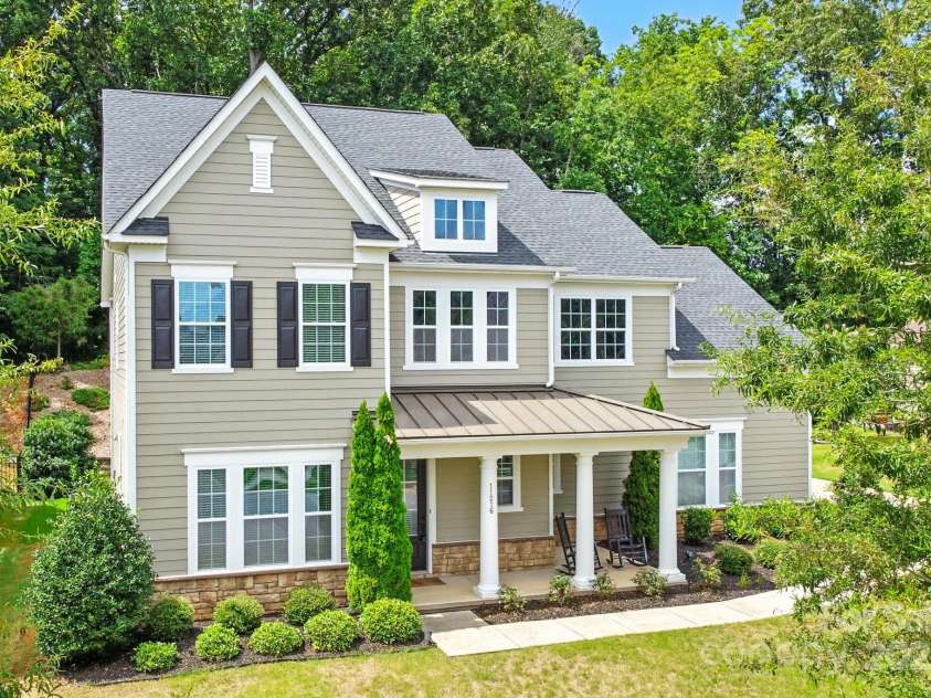 11216 Preservation Lane, Charlotte, NC 28278.  MLS# CAR4291378, YatesRealty ID 23213. 