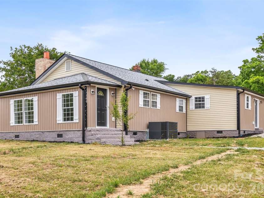 2480 Artz Road, Salisbury, NC 28146.  MLS# CAR4376858, YatesRealty ID 23214. 