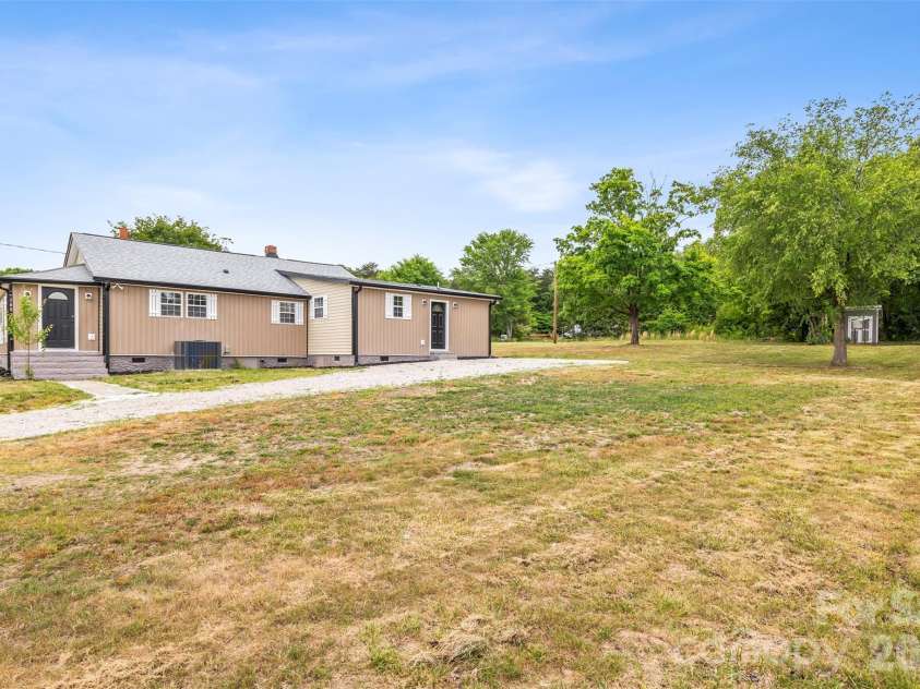 2480 Artz Road, Salisbury, NC 28146.  MLS# CAR4376858, YatesRealty ID 23214. 