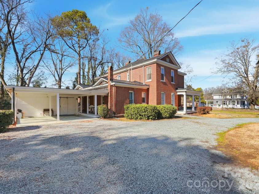 1103 Franklin Street, Monroe, NC 28112.  MLS# CAR4328672, YatesRealty ID 23215. Circular Driveway