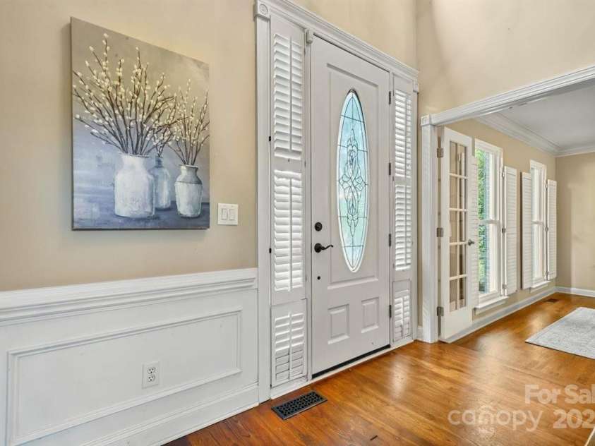 21621 Crown Lake Drive, Cornelius, NC 28031.  MLS# CAR4265644, YatesRealty ID 23215. 