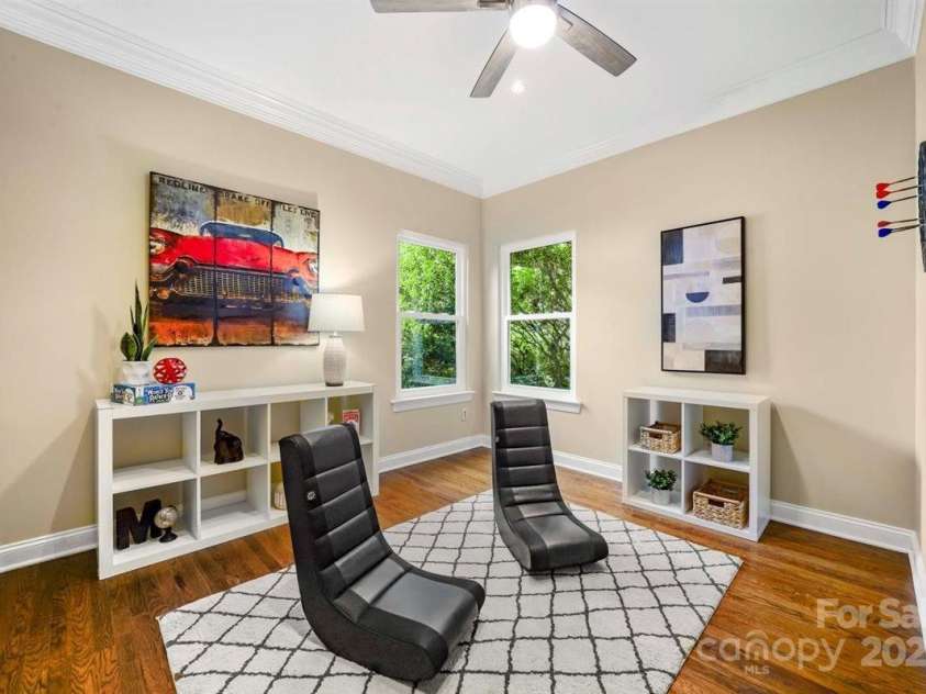 21621 Crown Lake Drive, Cornelius, NC 28031.  MLS# CAR4265644, YatesRealty ID 23215. 