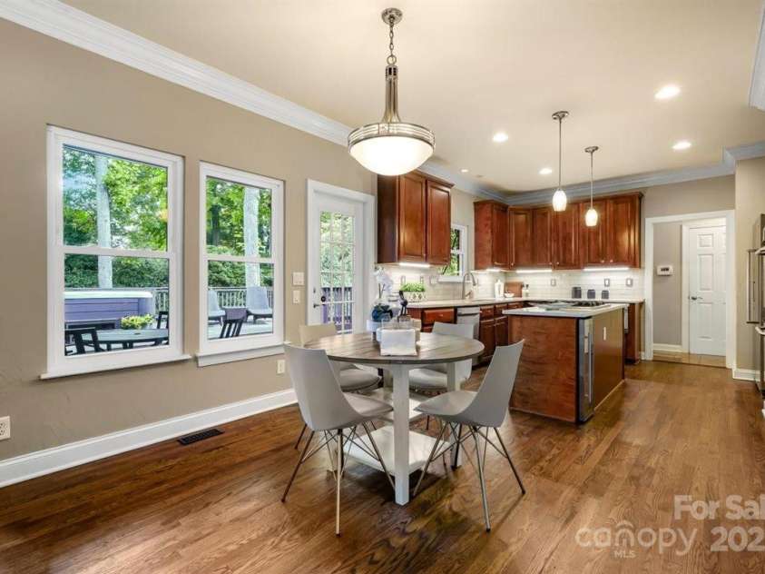 21621 Crown Lake Drive, Cornelius, NC 28031.  MLS# CAR4265644, YatesRealty ID 23215. 