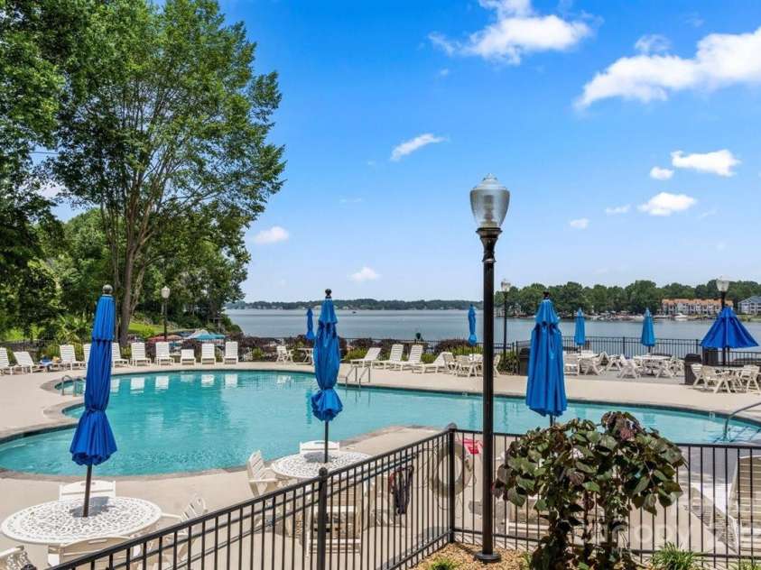 21621 Crown Lake Drive, Cornelius, NC 28031.  MLS# CAR4265644, YatesRealty ID 23215. 