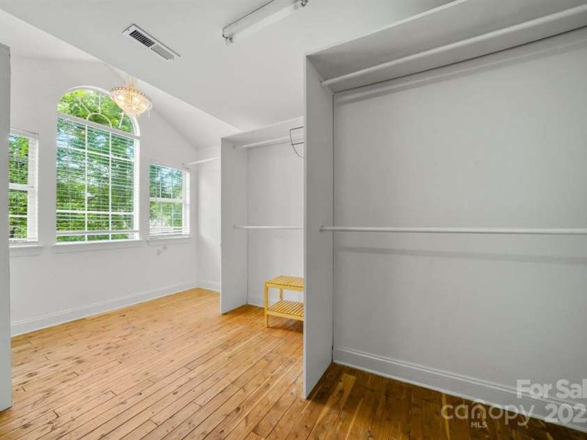 21621 Crown Lake Drive, Cornelius, NC 28031.  MLS# CAR4265644, YatesRealty ID 23215. 