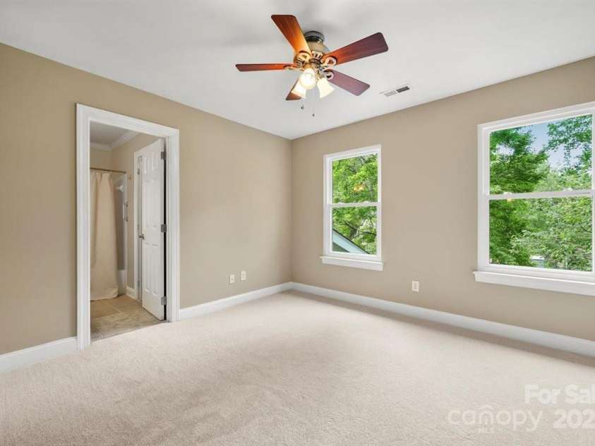 21621 Crown Lake Drive, Cornelius, NC 28031.  MLS# CAR4265644, YatesRealty ID 23215. 