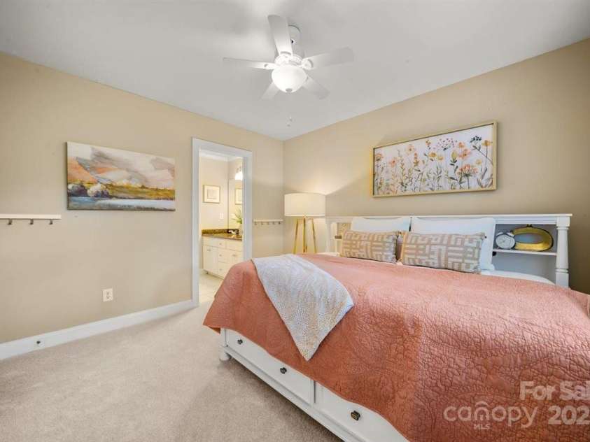 21621 Crown Lake Drive, Cornelius, NC 28031.  MLS# CAR4265644, YatesRealty ID 23215. 