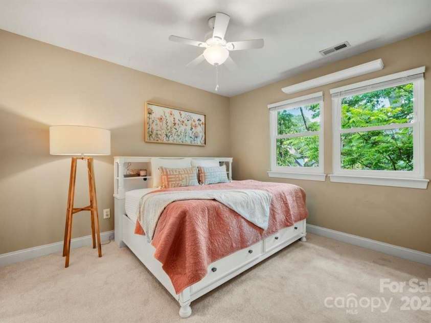 21621 Crown Lake Drive, Cornelius, NC 28031.  MLS# CAR4265644, YatesRealty ID 23215. 