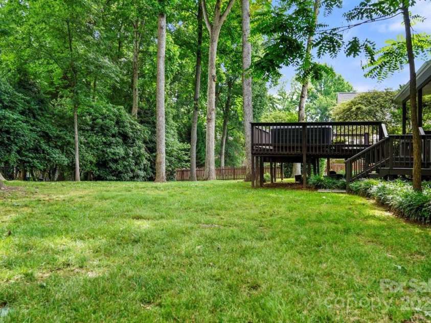 21621 Crown Lake Drive, Cornelius, NC 28031.  MLS# CAR4265644, YatesRealty ID 23215. 