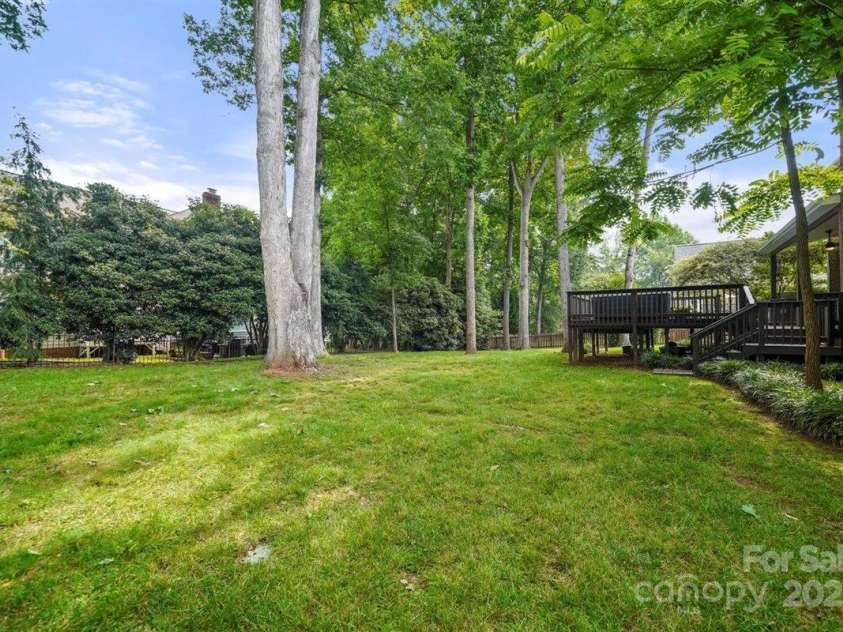 21621 Crown Lake Drive, Cornelius, NC 28031.  MLS# CAR4265644, YatesRealty ID 23215. 