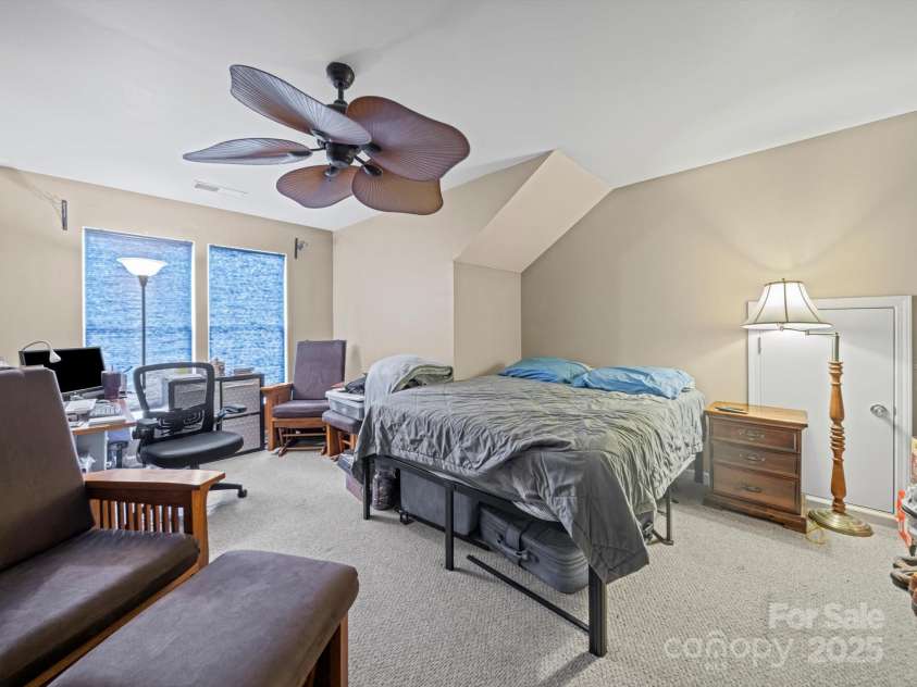 11909 Creek Turn Drive, Charlotte, NC 28278.  MLS# CAR4267264, YatesRealty ID 23216. 