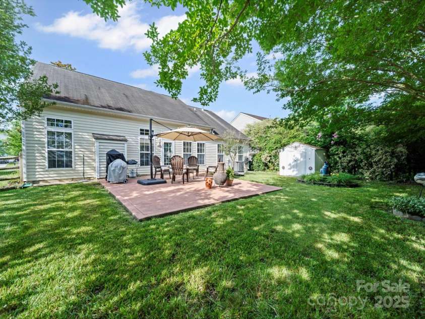 11909 Creek Turn Drive, Charlotte, NC 28278.  MLS# CAR4267264, YatesRealty ID 23216. 