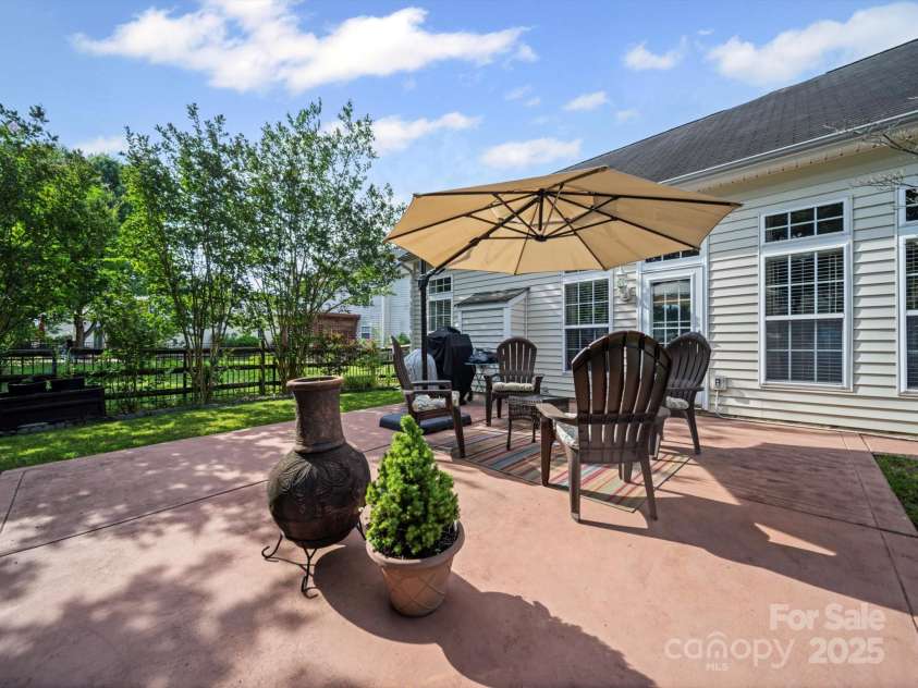 11909 Creek Turn Drive, Charlotte, NC 28278.  MLS# CAR4267264, YatesRealty ID 23216. 